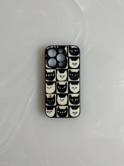 Cute Doodle Pattern Case